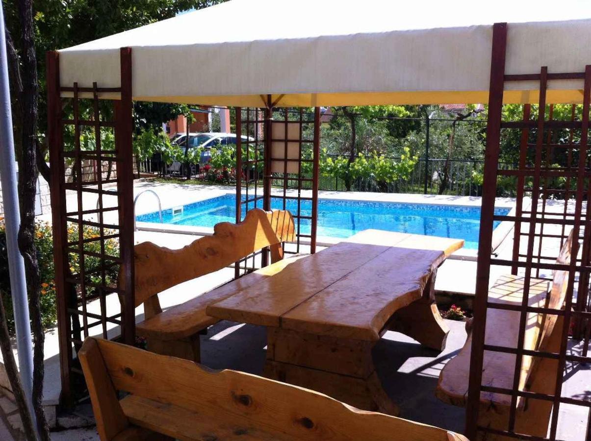 Apartment Apartment In Pula/Istrien 17385