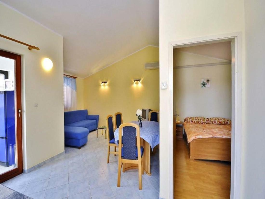 Apartment In Pula/Istrien 17385 Pula