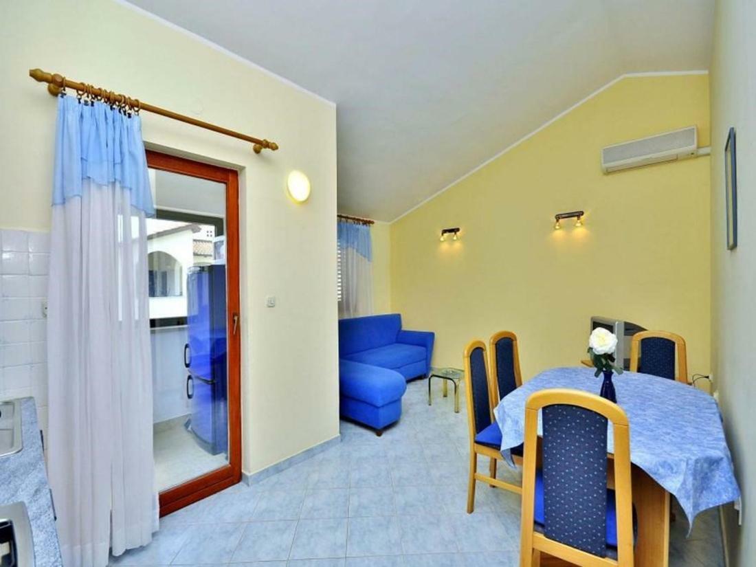 Apartment In Pula/Istrien 17385 Pula